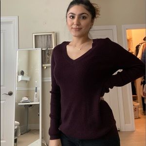 SIZE MEDIUM DARK MAROON SWEATER BARELY WORN !!
